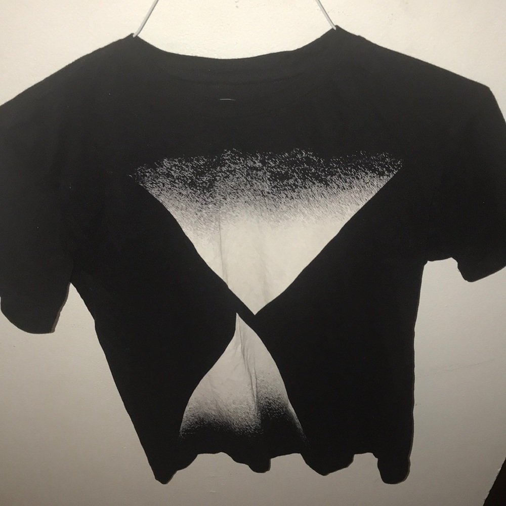 Black Vestige T